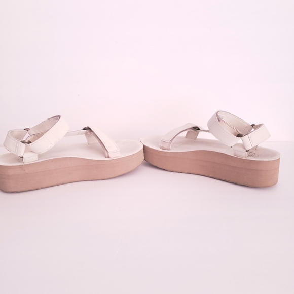 TEVA flatform universal up white leather sandal - Picture 6 of 7